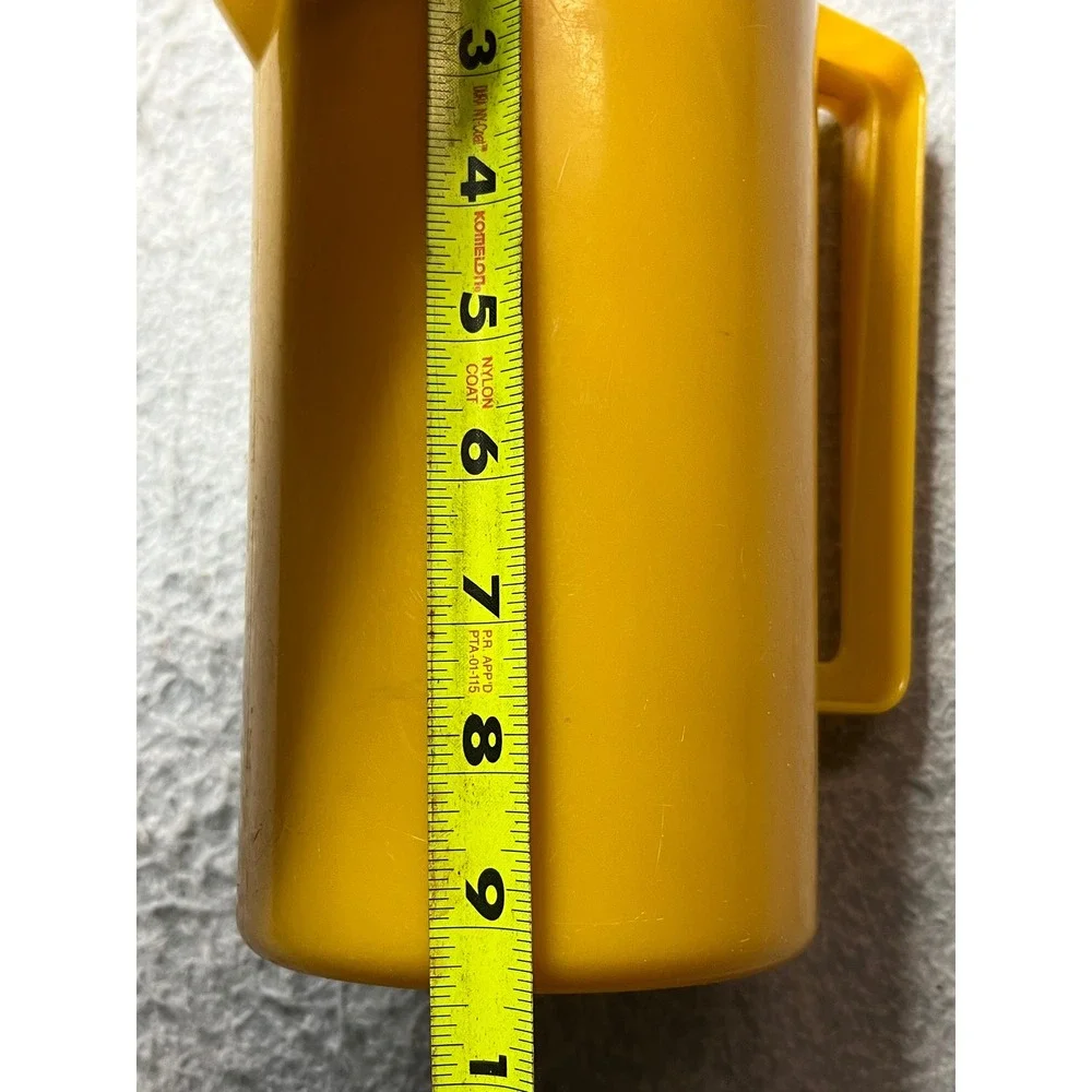 Vintage 70s Yellow Plastic Pitcher with Pour Spout and Handle‎ Kitchenware